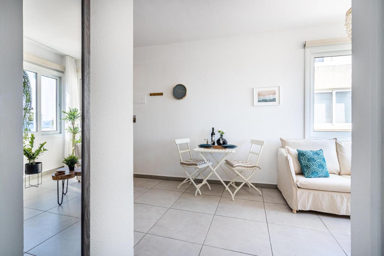 Whispering Palms 1-Br Apt By Finikoudes Beach Larnaca Luaran gambar